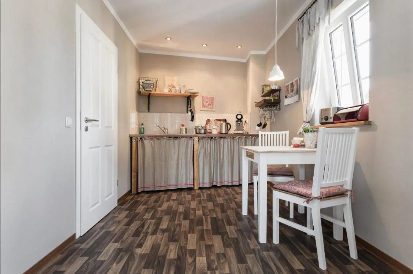 Apartment Pension Adele - Ruhig, Direkt Am Elberadweg & Badesee Mit Balkon Dresden