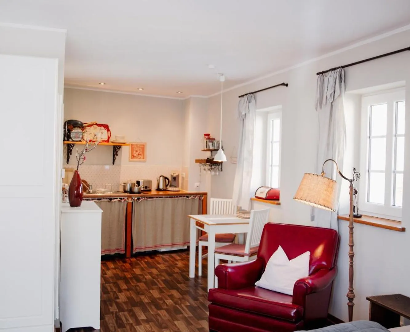 Pension Adele - Ruhig, Direkt Am Elberadweg & Badesee Mit Balkon Dresden Apartment