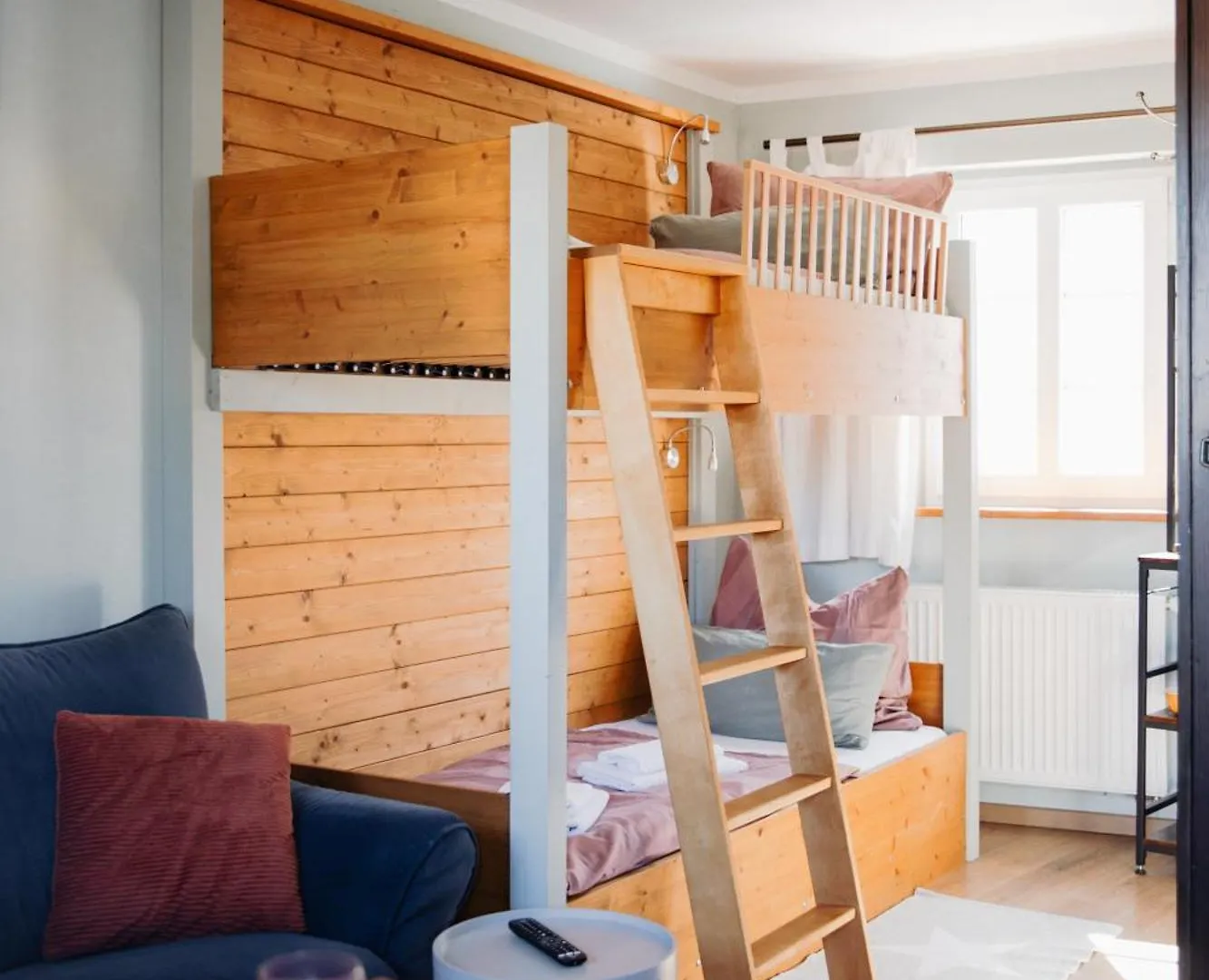 Apartment Pension Adele - Ruhig, Direkt Am Elberadweg & Badesee Mit Balkon Dresden